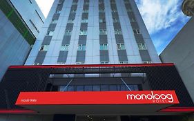 Monoloog Hotel Surabaya